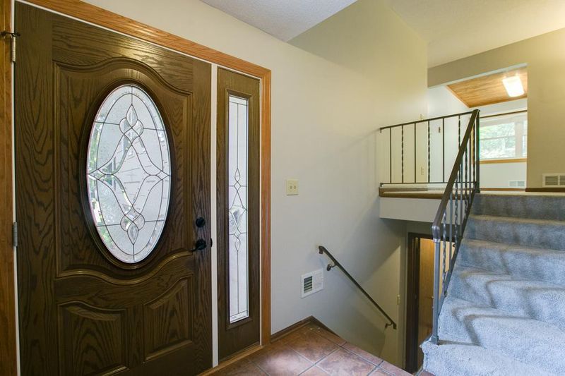 443 19th Ave N, South Saint Paul, MN 55075