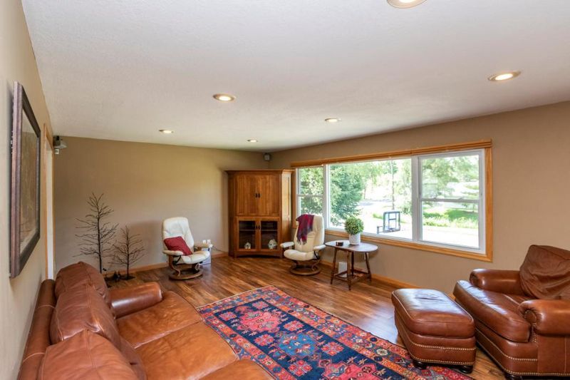 1809 33rd St NW, Rochester, MN 55901