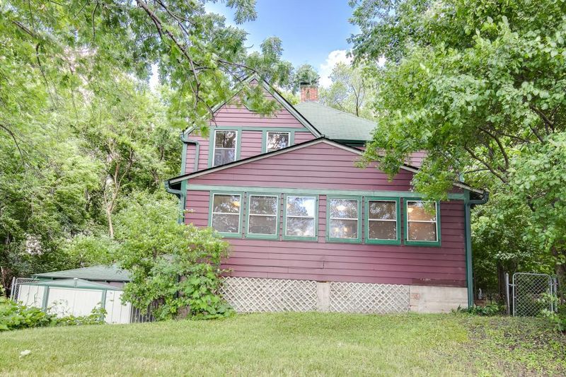 2034 Highwood Ave E, Saint Paul, MN 55119