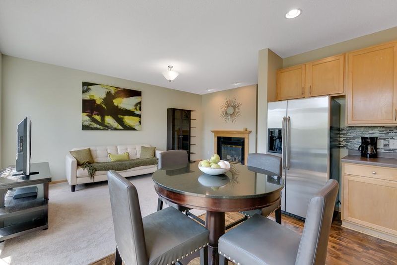 1344 Savanna Dr, Shakopee, MN 55379