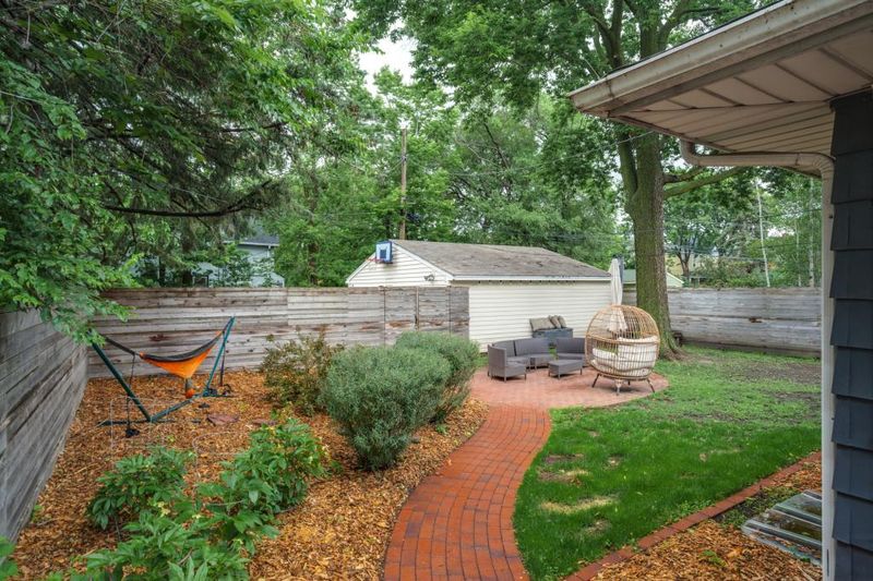 2504 E 24th St, Minneapolis, MN 55406