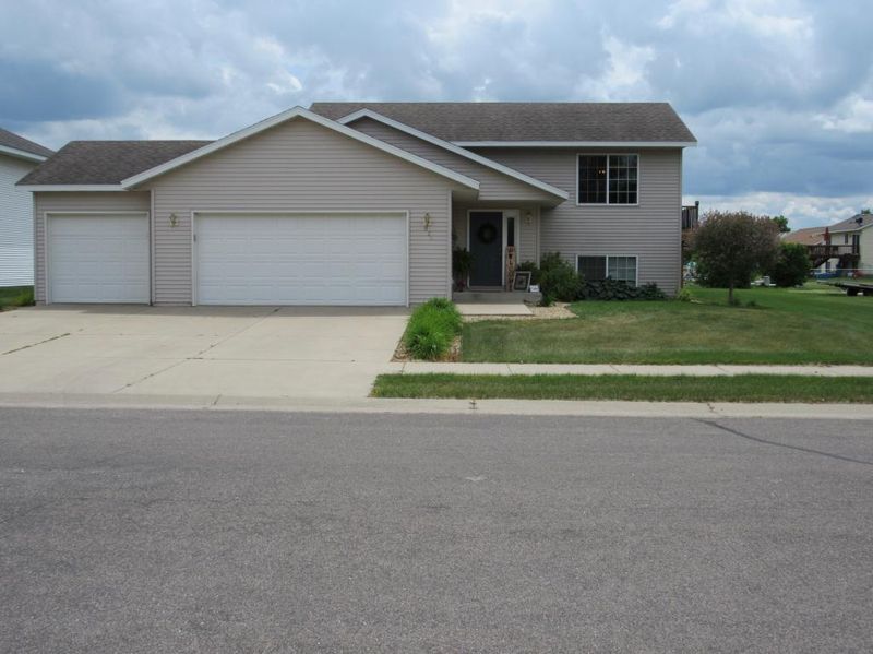 620 South St, Paynesville, MN 56362
