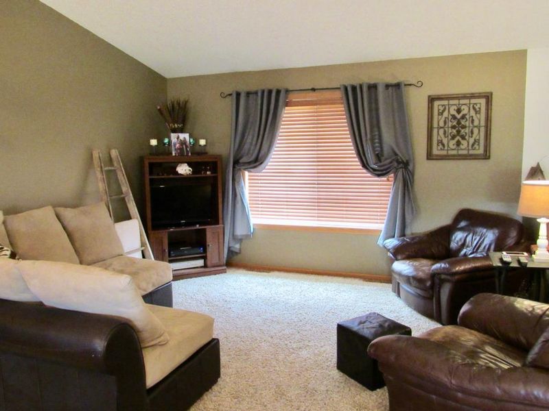 620 South St, Paynesville, MN 56362