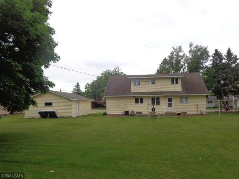 315 1st Ave SE, Pierz, MN 56364