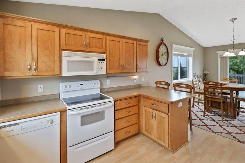 212 17th Ave SE, Saint Joseph, MN 56374