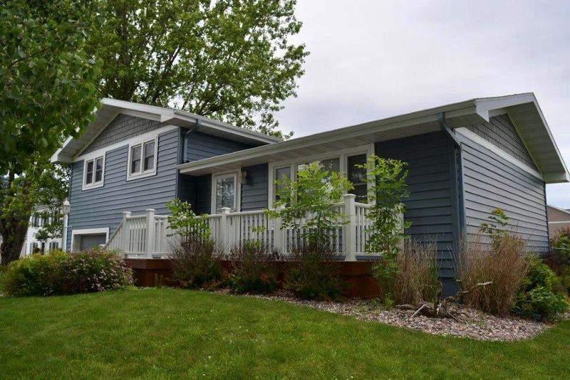 129 Janell Ave, La Crescent, MN 55947