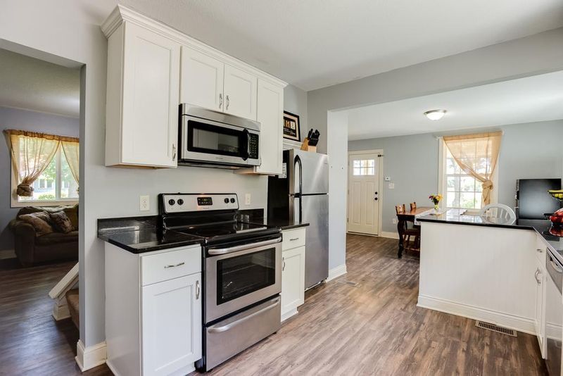 444 8th St SW, Forest Lake, MN 55025