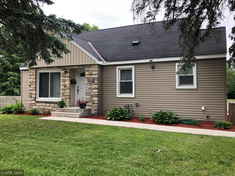 5925 36th Ave N, Crystal, MN 55422