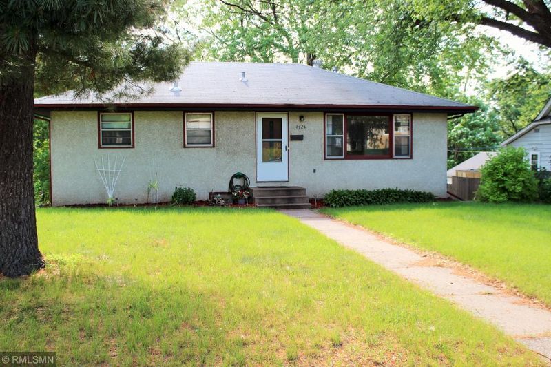 4724 4th St NE, Columbia Heights, MN 55421