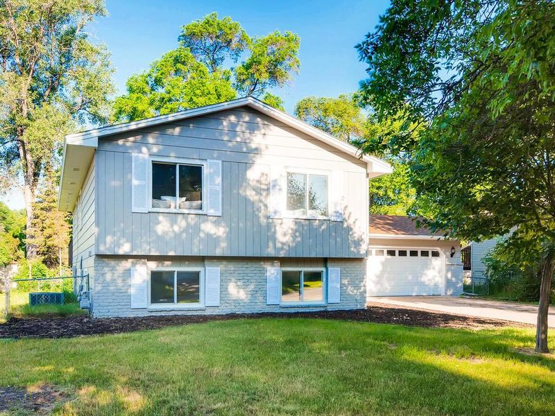 7633 Irving Ave N, Brooklyn Park, MN 55444