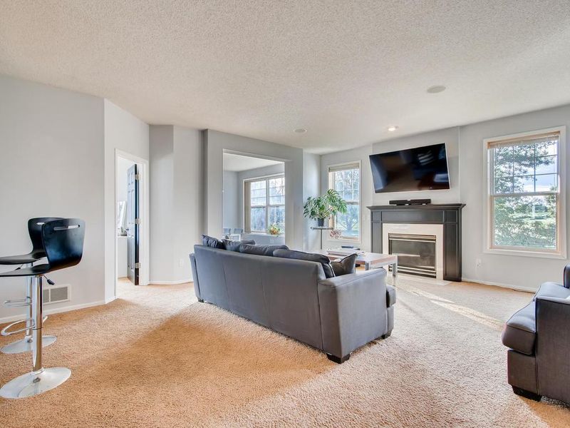 11248 Nassau Cir NE, Blaine, MN 55449