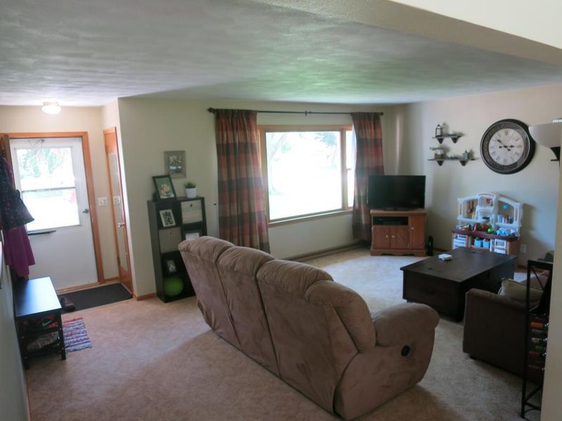636 11th St SE, Owatonna, MN 55060