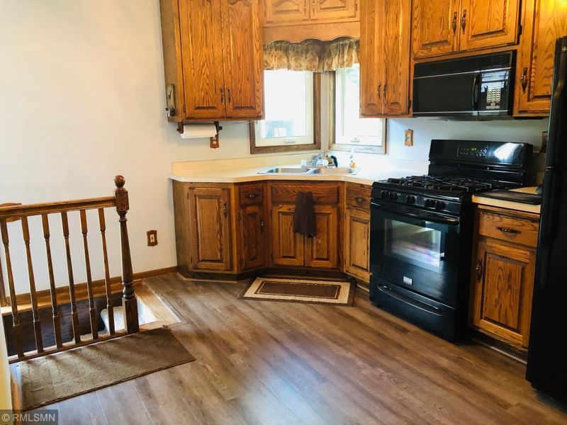 2337 12th Ave E, North Saint Paul, MN 55109