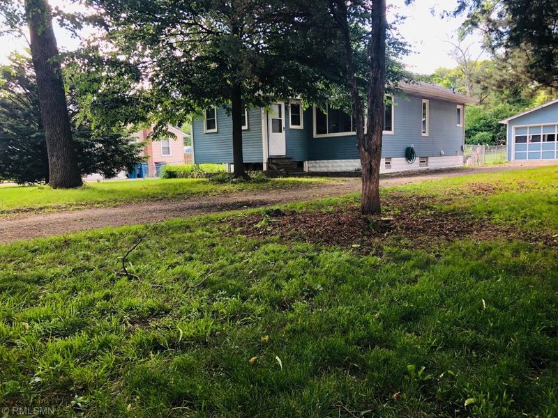 2337 12th Ave E, North Saint Paul, MN 55109