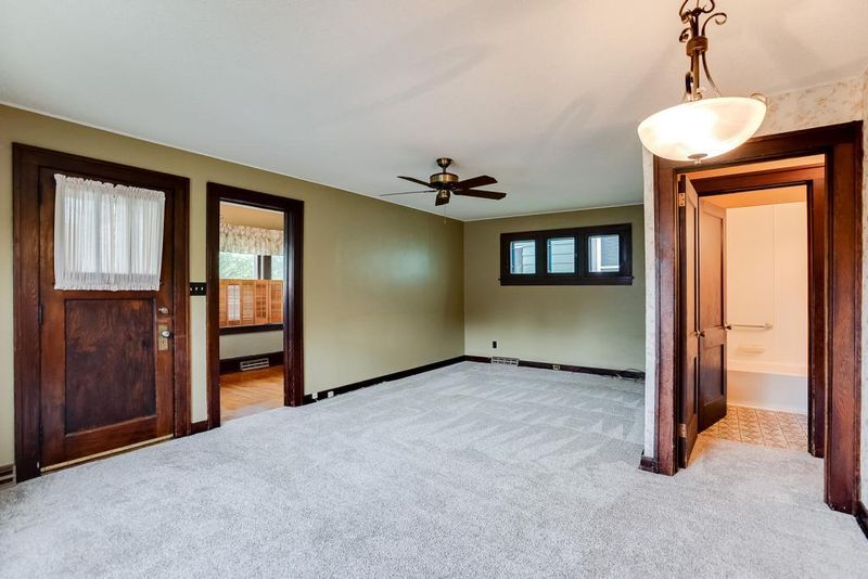 3859 Dupont Ave N, Minneapolis, MN 55412