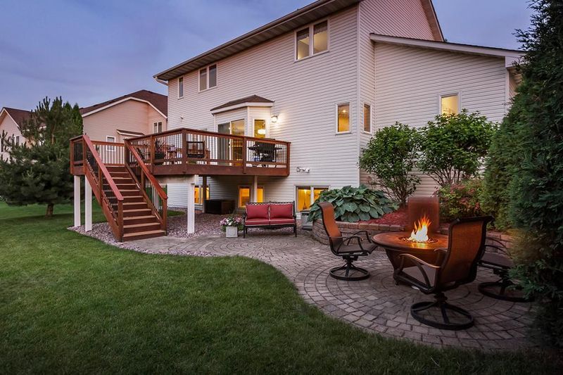4526 Hummingbird Trl NE, Prior Lake, MN 55372