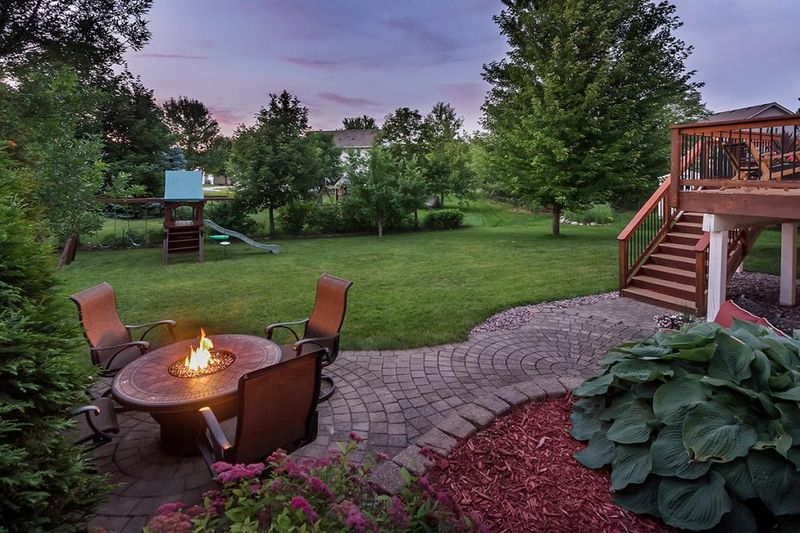 4526 Hummingbird Trl NE, Prior Lake, MN 55372