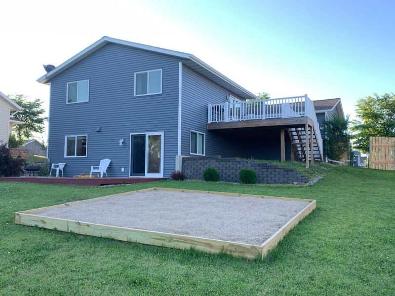 730 Texas Ave NW, Hutchinson, MN 55350