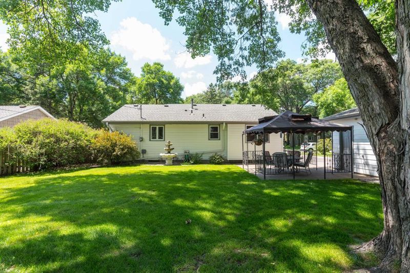 236 Moonlite Dr, Circle Pines, MN 55014