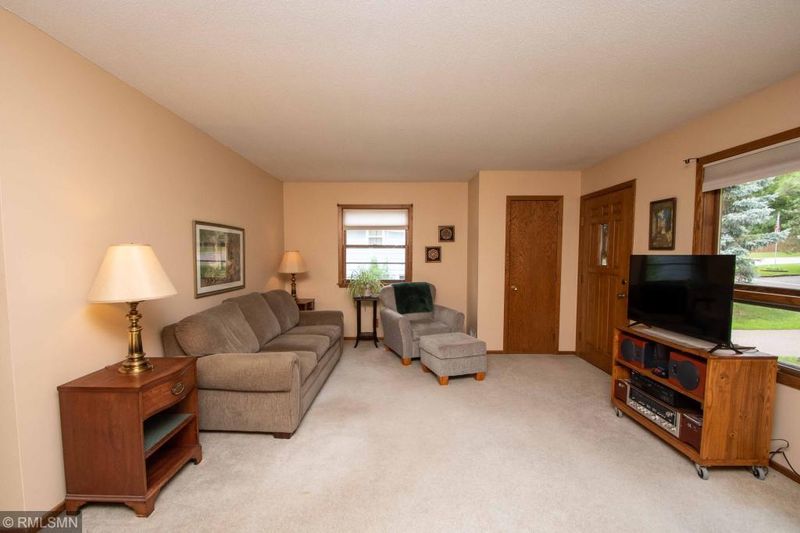 1969 Barry Dr, Newport, MN 55055