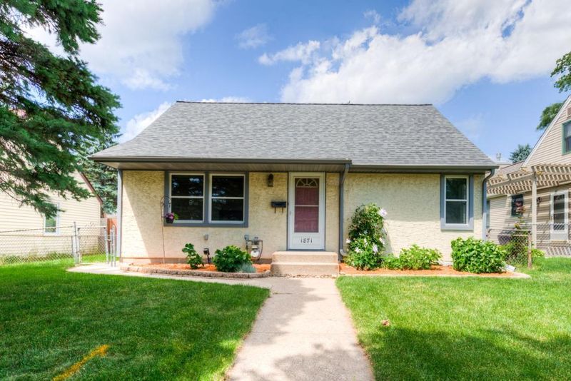 1871 Hoyt Ave E, Saint Paul, MN 55119