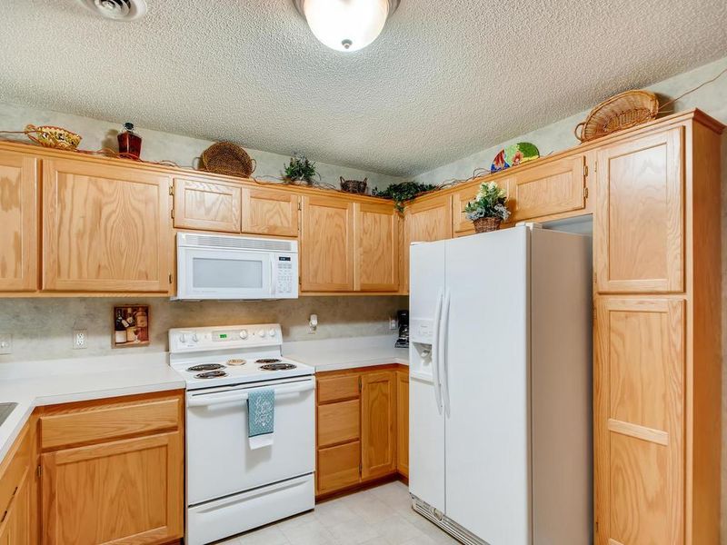 3340 Jansen Way, Vadnais Heights, MN 55127