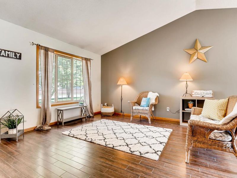 12999 Carole Dr, Becker, MN 55308