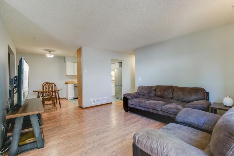 11220 Uplander St NW, Coon Rapids, MN 55433