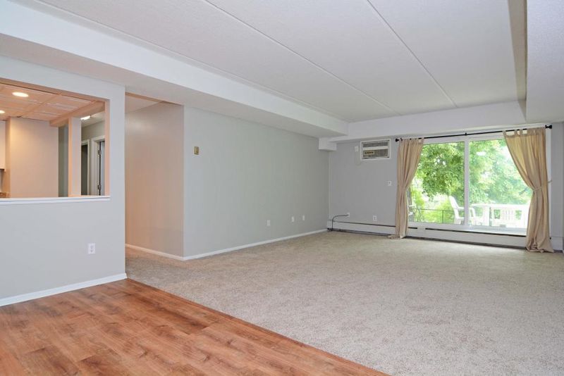 4820 Park Commons Dr #23, Saint Louis Park, MN 55416