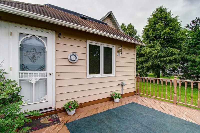 310 3rd St, Kenyon, MN 55946