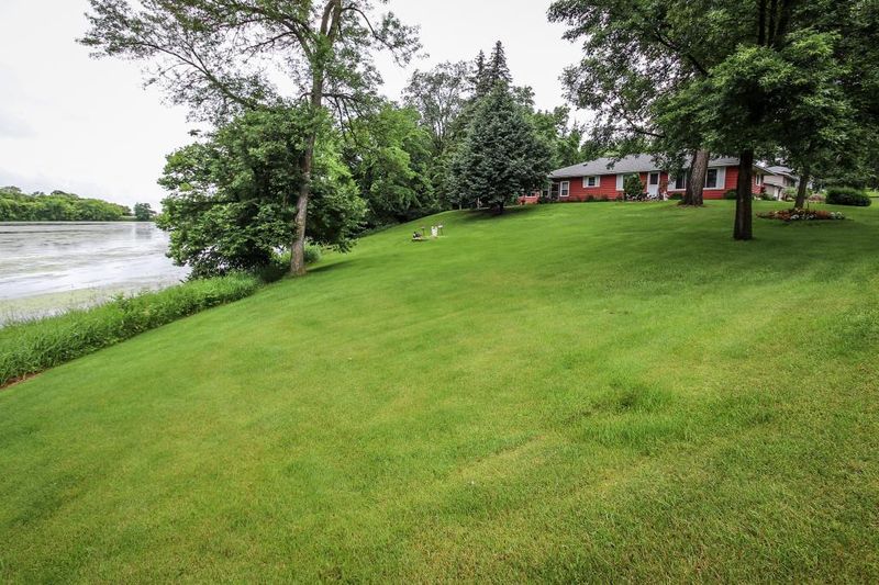 515 3rd Ave NW, Melrose, MN 56352