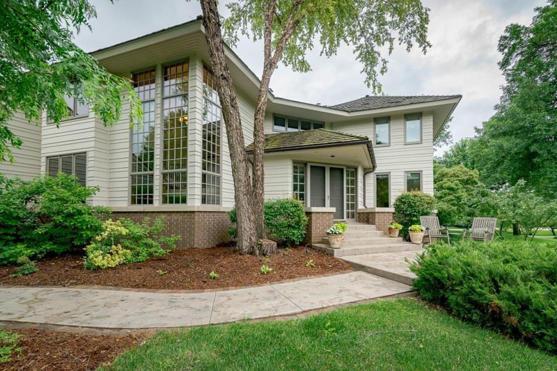 5900 Boulder Bridge Ln, Shorewood, MN 55331