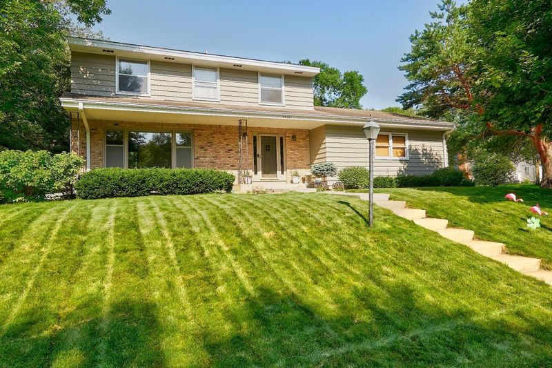 9928 Little Rd, Bloomington, MN 55437