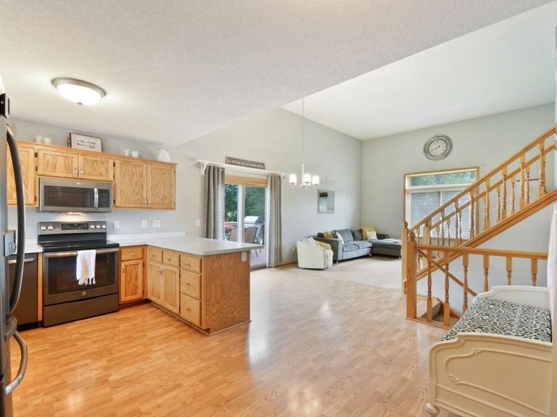 1160 Meadow Oak Dr, Monticello, MN 55362