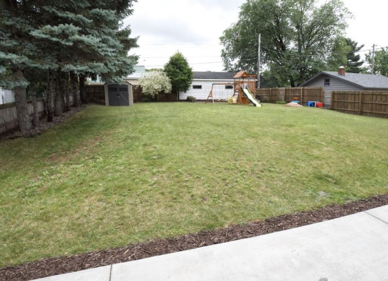 3213 Moon Ave, Eau Claire, WI 54703