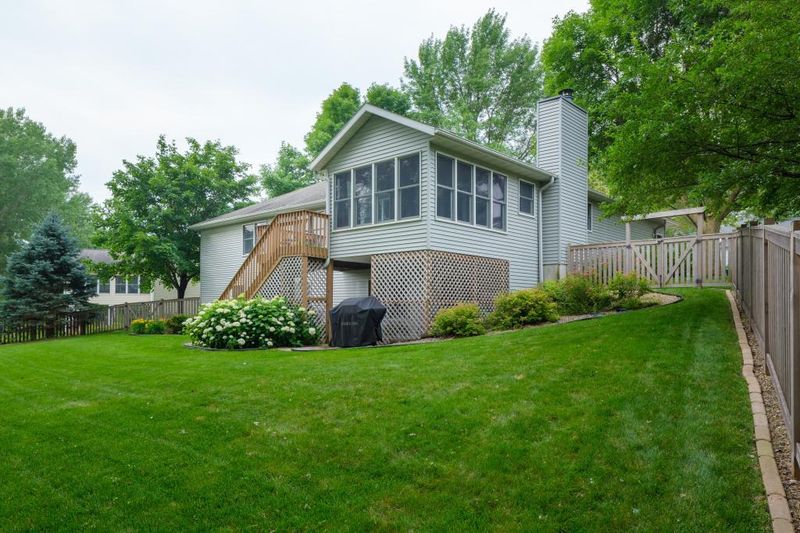 1828 22nd Ave NE, Rochester, MN 55906