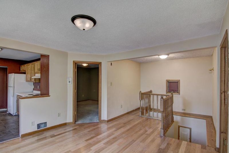 2500 Paulina St, Eau Claire, WI 54703