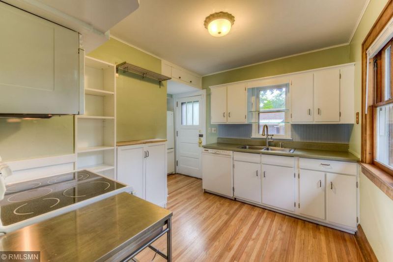 3622 Vincent Ave N, Minneapolis, MN 55412