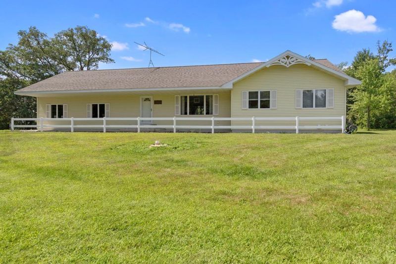 5200 135th Ave, Clear Lake, MN 55319