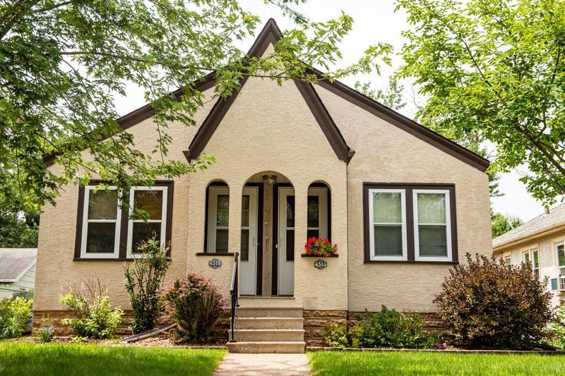 4516 Cedar Ave S, Minneapolis, MN 55407
