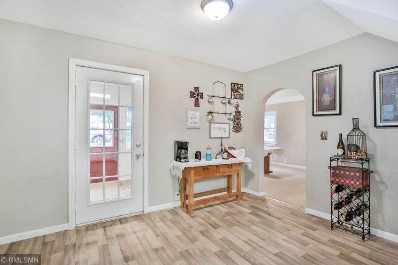 2234 Buffalo St, White Bear Lake, MN 55110