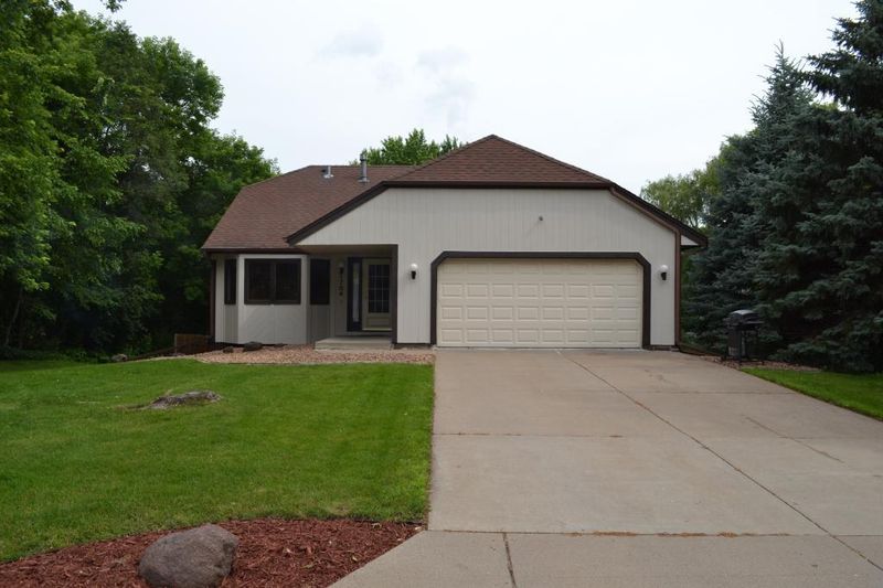 1704 Skyline Dr N, Burnsville, MN 55337