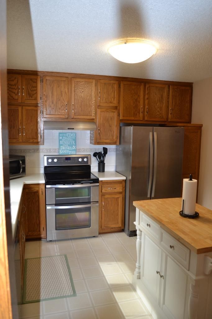 1704 Skyline Dr N, Burnsville, MN 55337