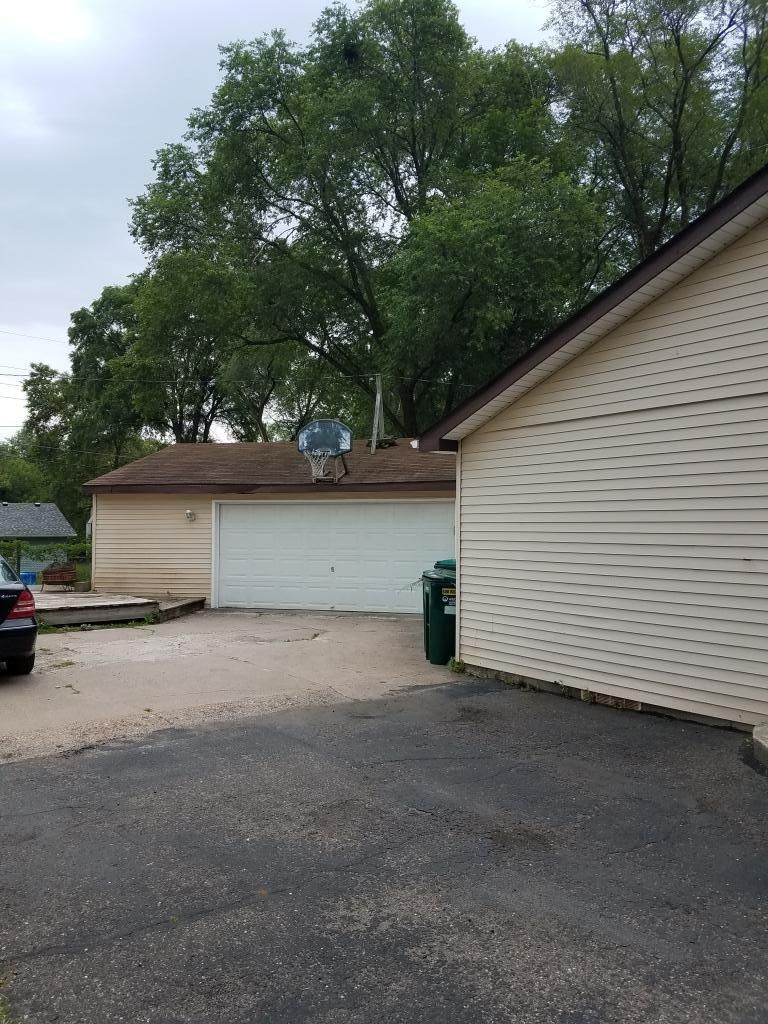 11013 4th St NE, Blaine, MN 55434