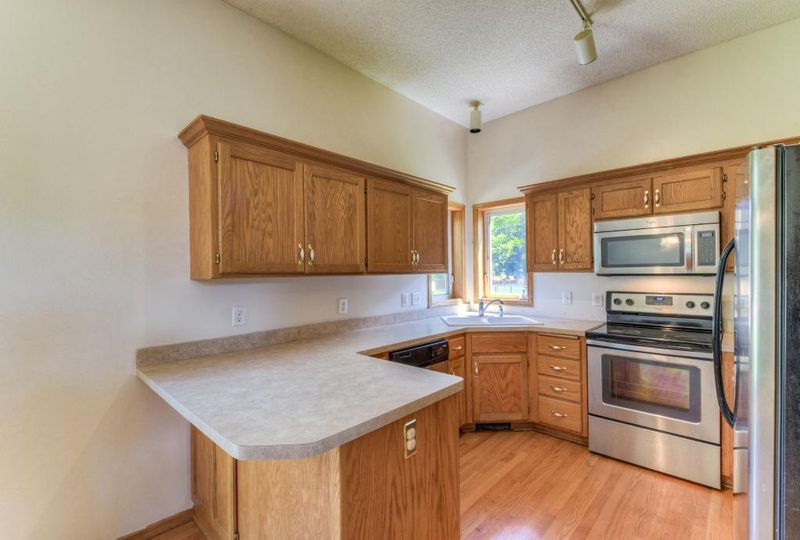 3336 Daylily Ave N, Brooklyn Park, MN 55443