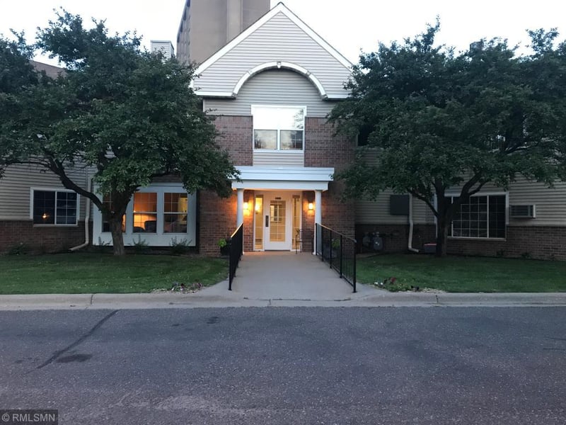 1729 6th St NE #212, Minneapolis, MN 55413