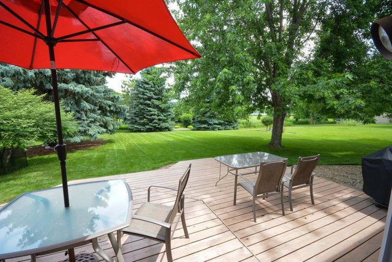 13525 W Preserve Blvd, Burnsville, MN 55337
