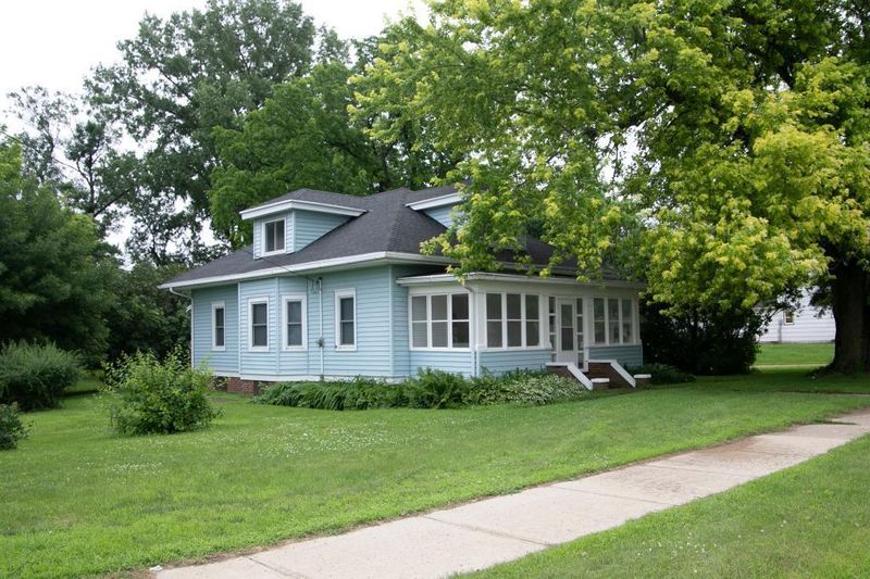 412 S Tyler St, Tyler, MN 56178