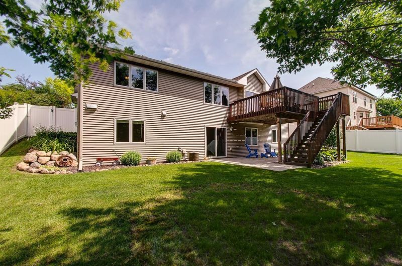 706 Aldrich Dr, Northfield, MN 55057