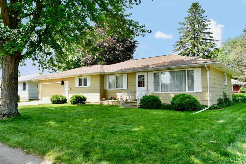 339 Elm St, Winona, MN 55987